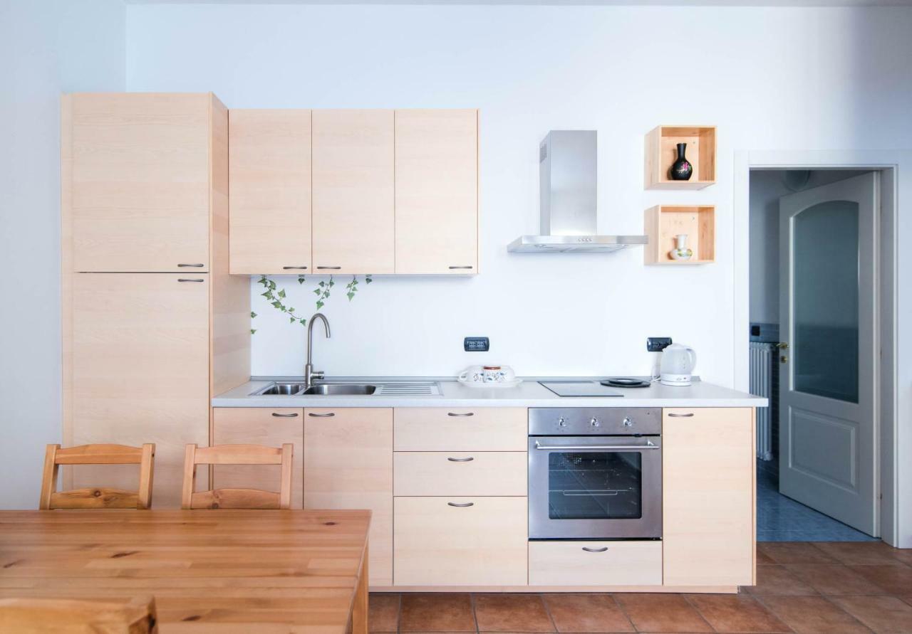 Al Piccolo Molo Apartamento Como Exterior foto