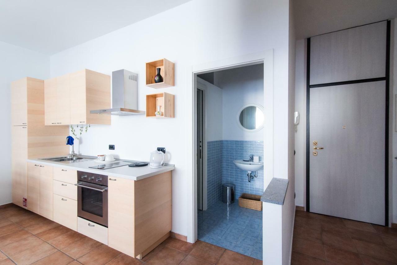Al Piccolo Molo Apartamento Como Exterior foto
