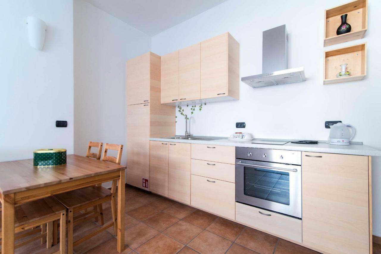 Al Piccolo Molo Apartamento Como Exterior foto